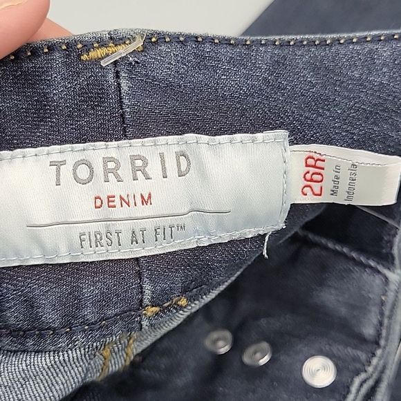 NEW Torrid Denim Jeggings Stretch Jeans - Picture 6 of 6